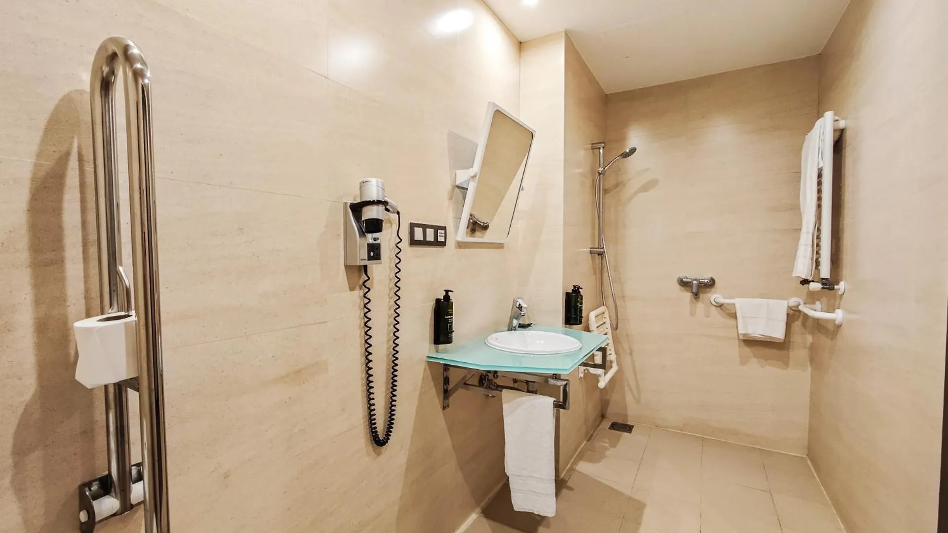 Azz Pamplona Norte Hotel Berriozar