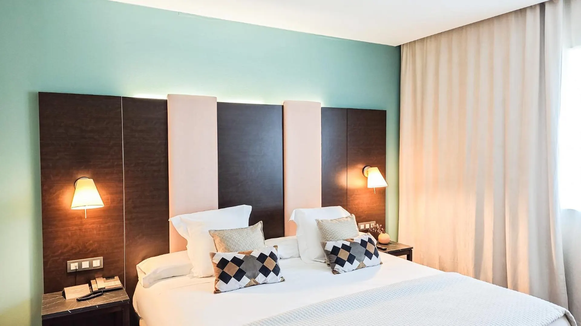 ****  Azz Pamplona Norte Hotel Berriozar España