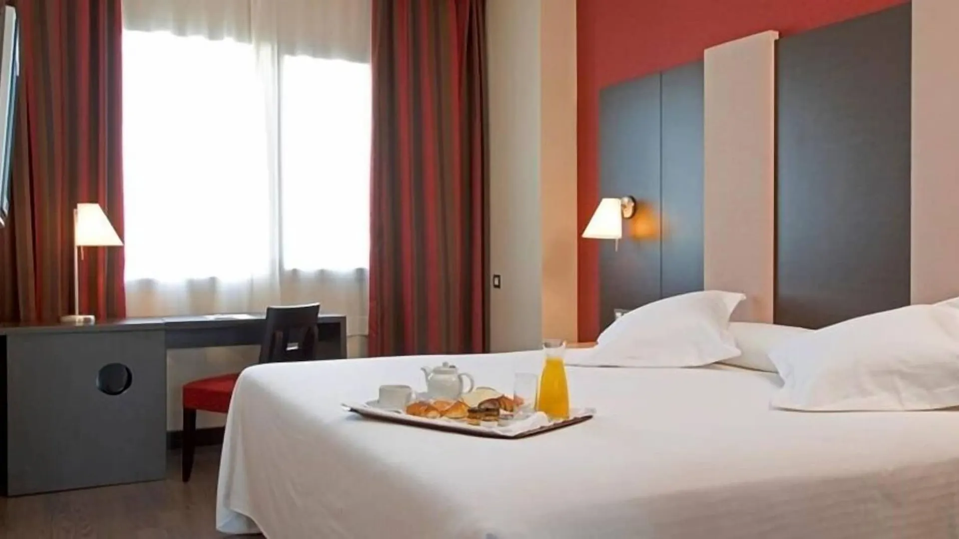 Azz Pamplona Norte Hotel Berriozar 4*,