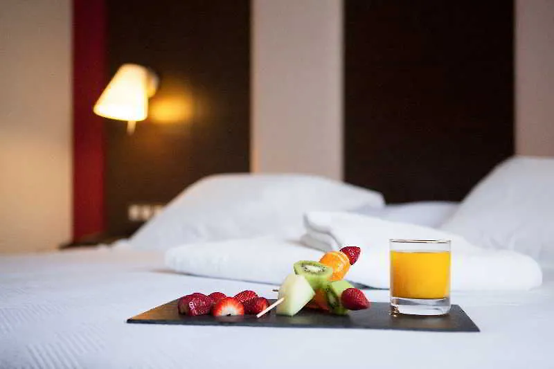 Azz Pamplona Norte Hotel 4*,